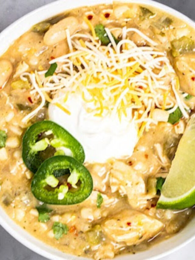 cropped-unveiling-the-delectable-calhouns-white-chicken-chili-recipe-jpg-4-2.jpg